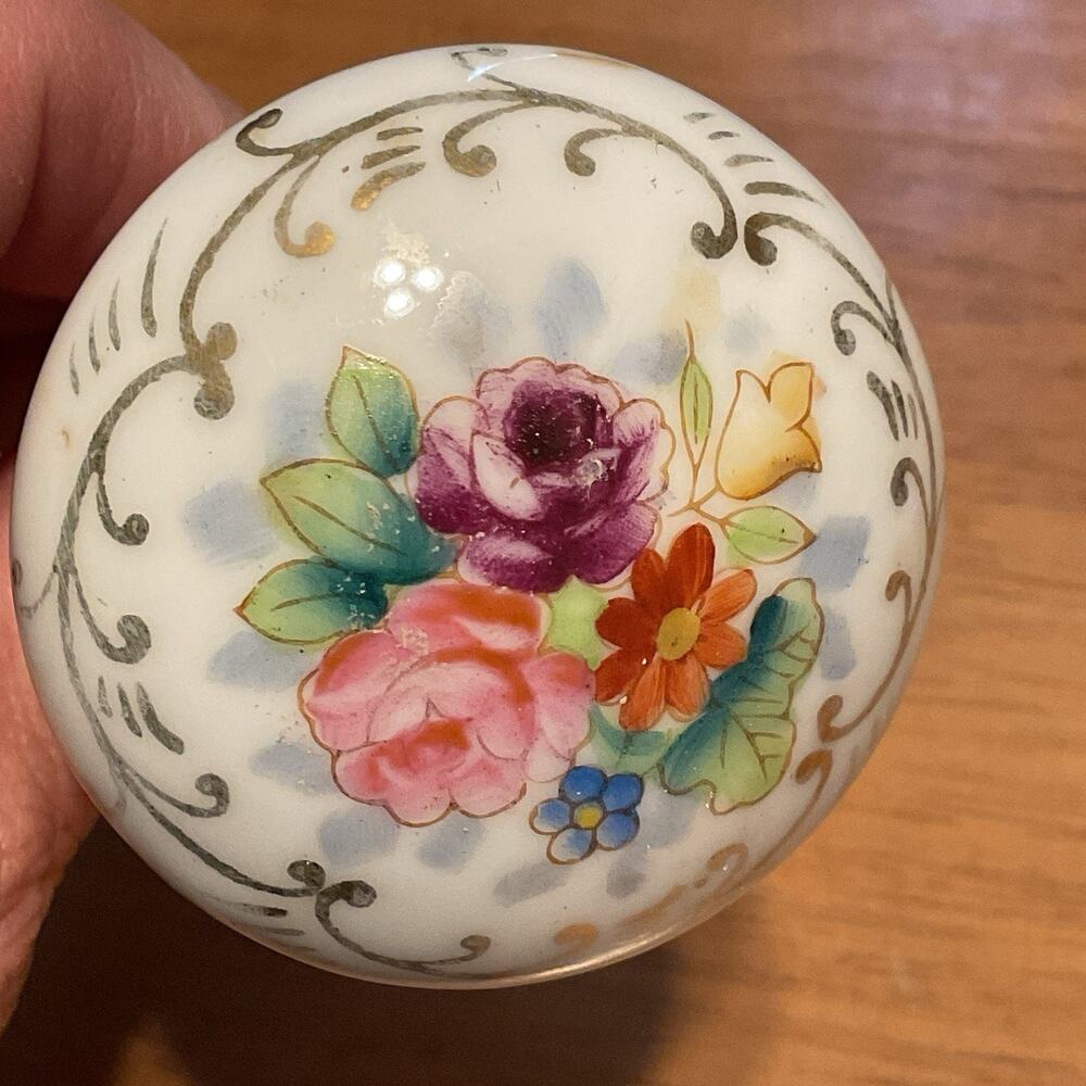 Antique Style Ceramic Floral Door Knob - White Multicolor Glossy Parts - Picture 3 of 7